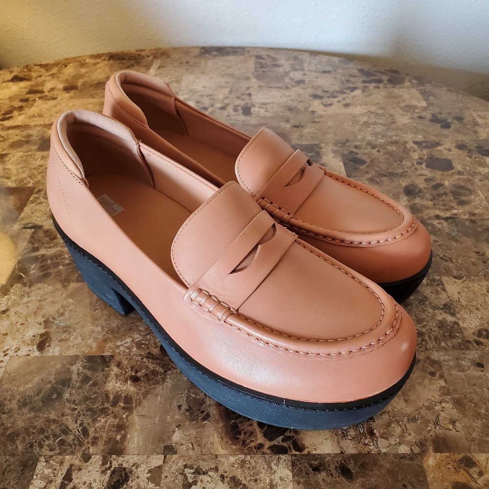 FITFLOP sz 10 PILAR LEATHER chunky platform LOAFERS Latte Tan career casual